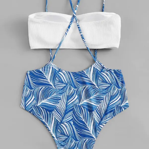 Tropical 2 piece swimsuit ๐ - Picture 4 of 4